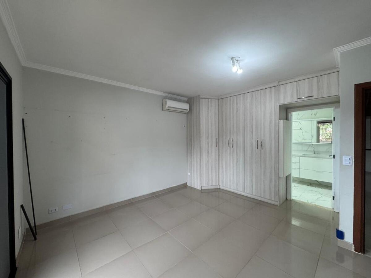 Casa com 4 quartos e 297 m² em Canto Do Forte, Praia Grande