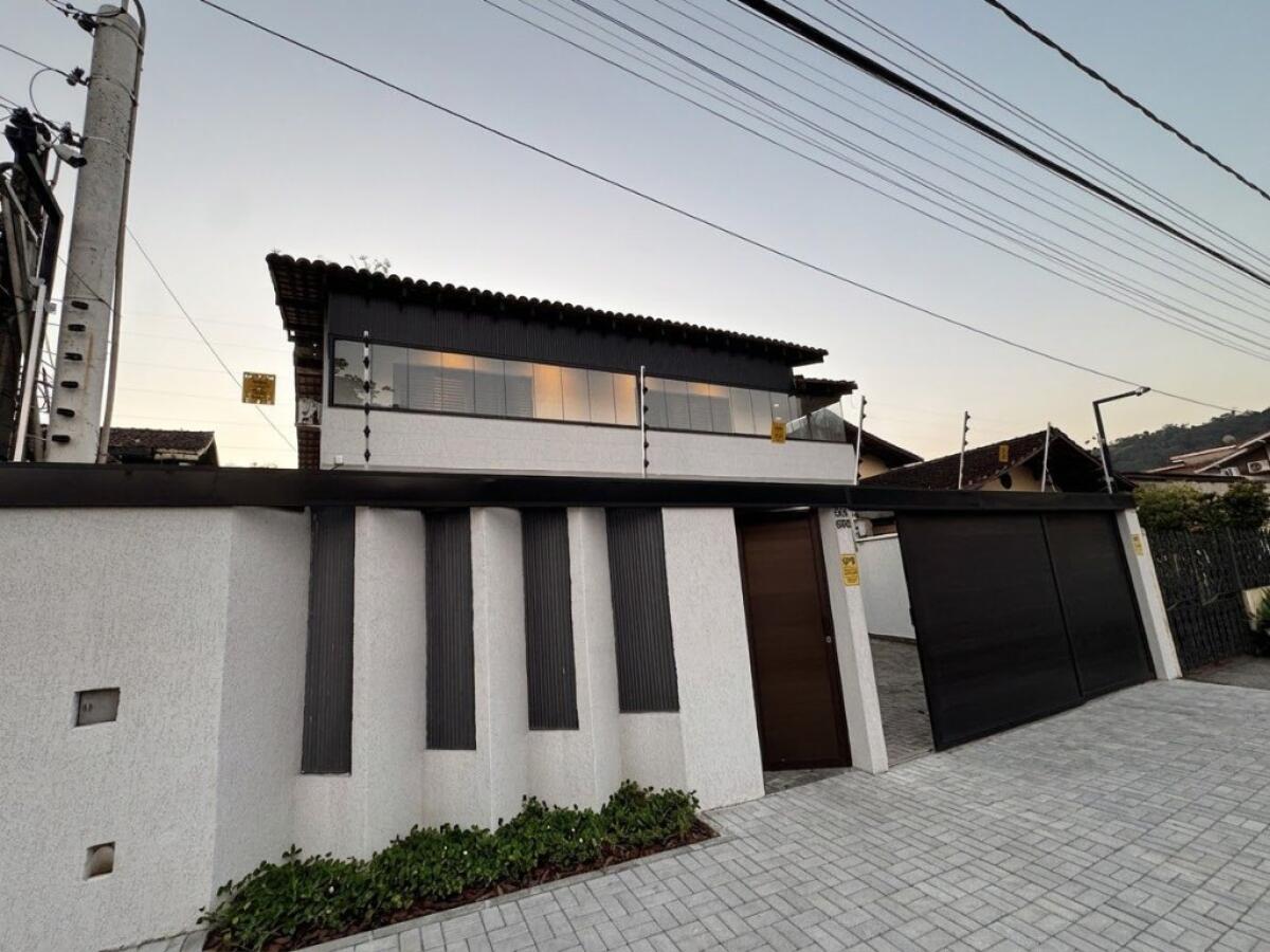 Casa com 4 quartos e 297 m² em Canto Do Forte, Praia Grande