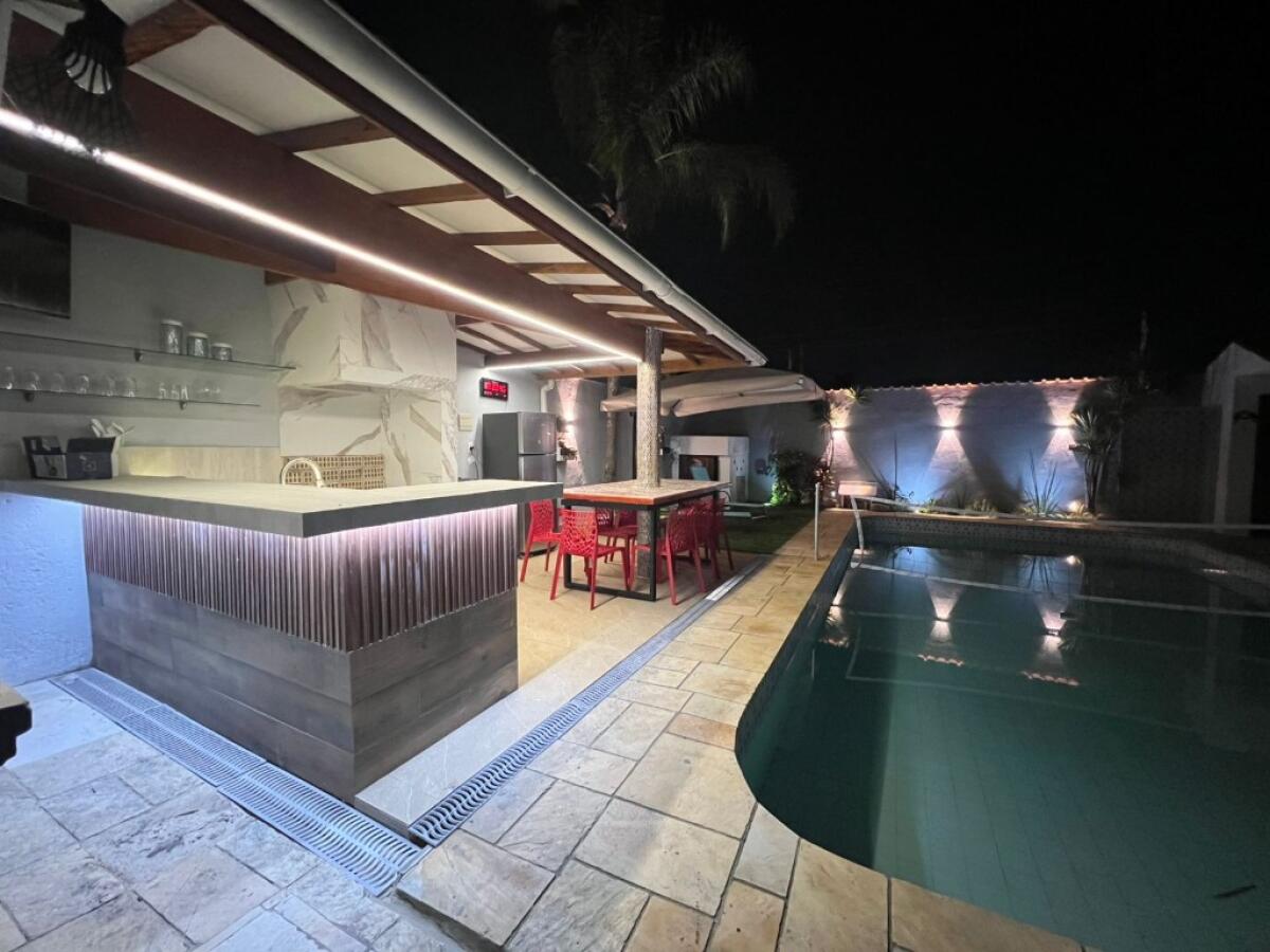 Casa com 4 quartos e 200 m² em Flórida, Praia Grande