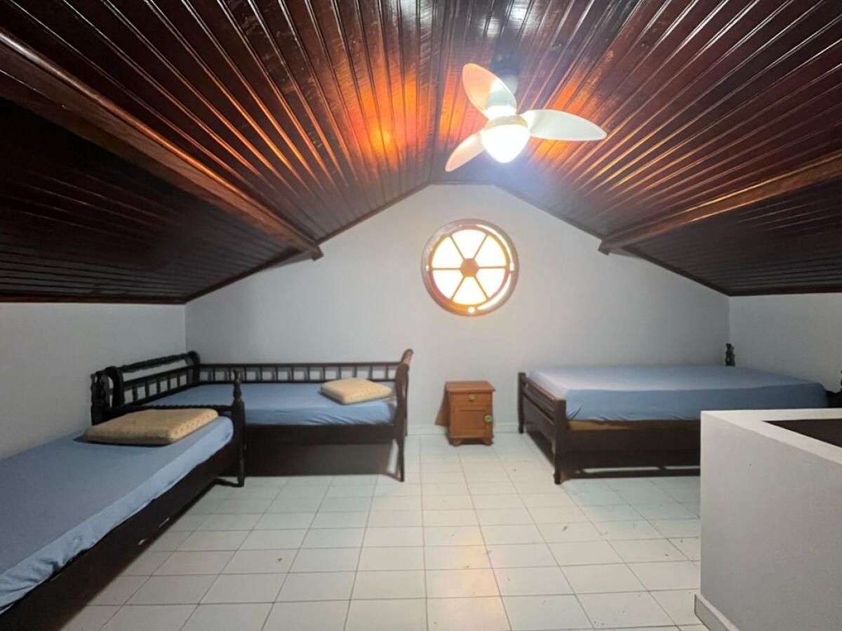 Casa com 4 quartos e 200 m² em Flórida, Praia Grande