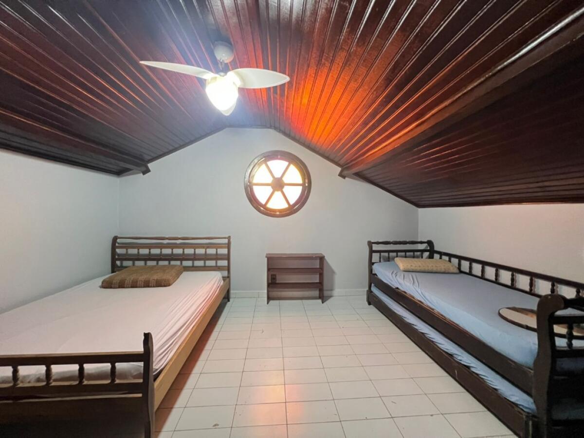Casa com 4 quartos e 200 m² em Flórida, Praia Grande