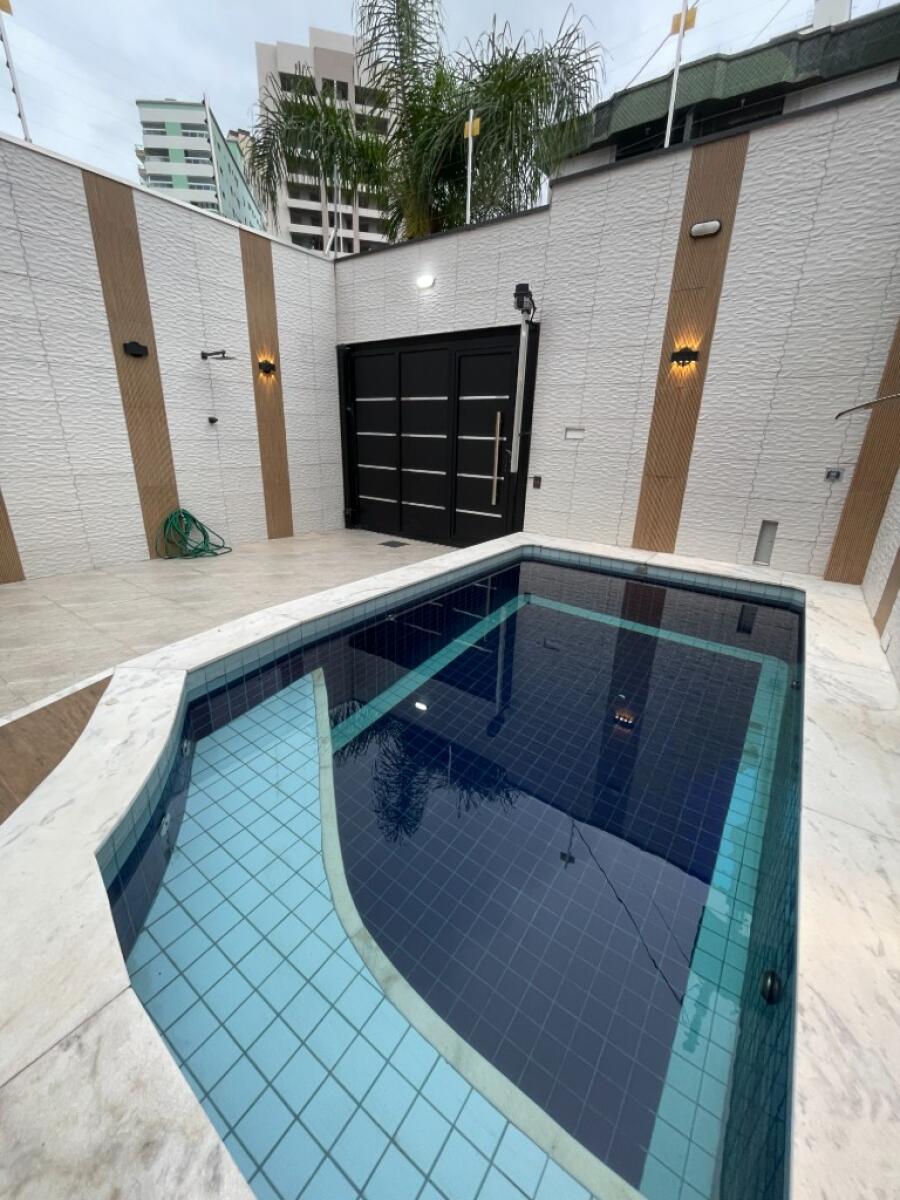 Casa com 4 quartos e 220 m² em Vila Caiçara, Praia Grande