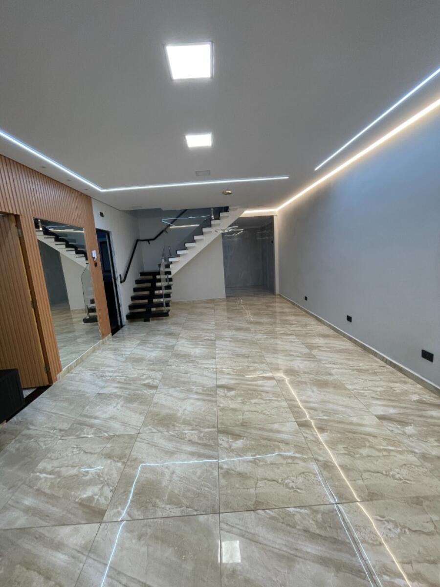 Casa com 4 quartos e 220 m² em Vila Caiçara, Praia Grande