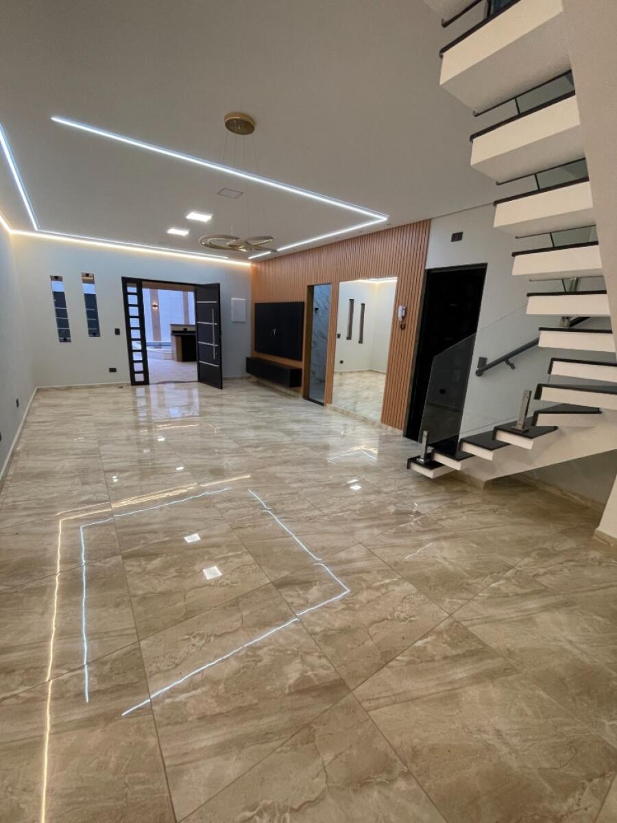 Casa com 4 quartos e 220 m² em Vila Caiçara, Praia Grande