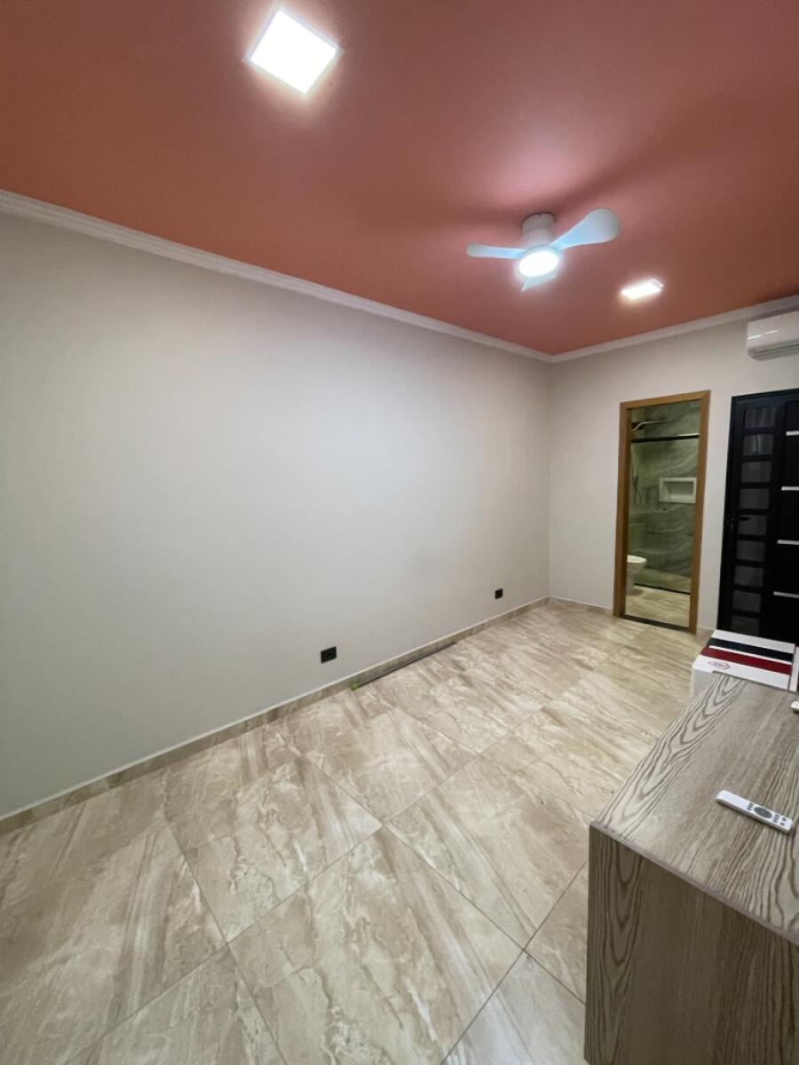 Casa com 4 quartos e 220 m² em Vila Caiçara, Praia Grande