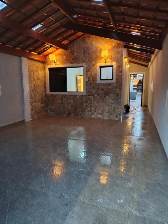 Casa com 2 quartos e 88 m² em Vila Caiçara, Praia Grande