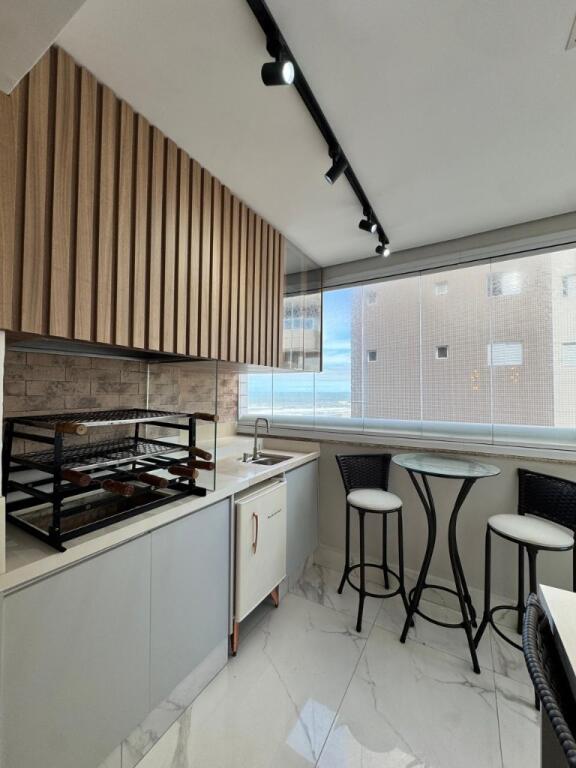 Apartamento com 2 quartos e 73 m² em Vila Caiçara, Praia Grande