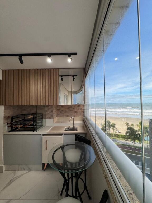 Apartamento com 2 quartos e 73 m² em Vila Caiçara, Praia Grande
