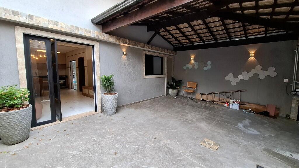 Casa com 3 quartos e 157 m² em Vila Caiçara, Praia Grande