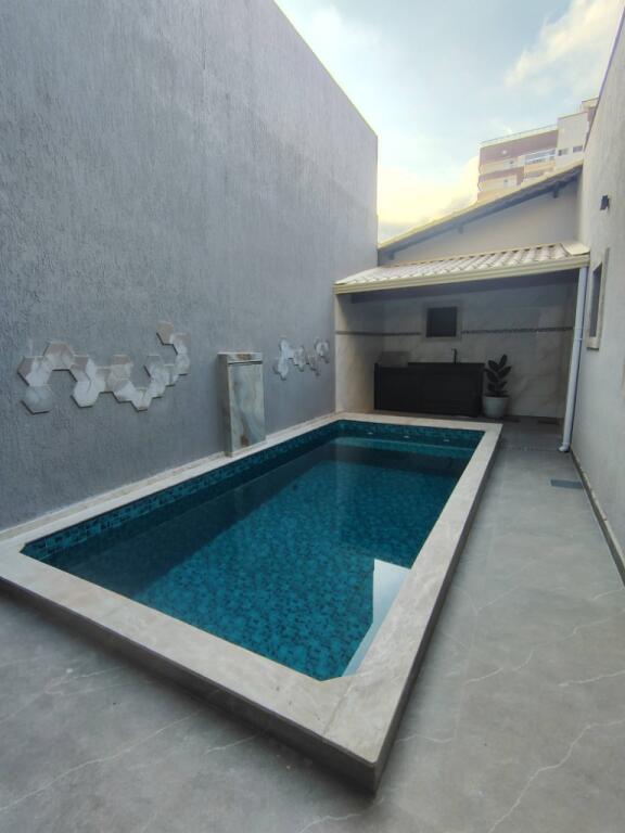 Casa com 3 quartos e 157 m² em Vila Caiçara, Praia Grande