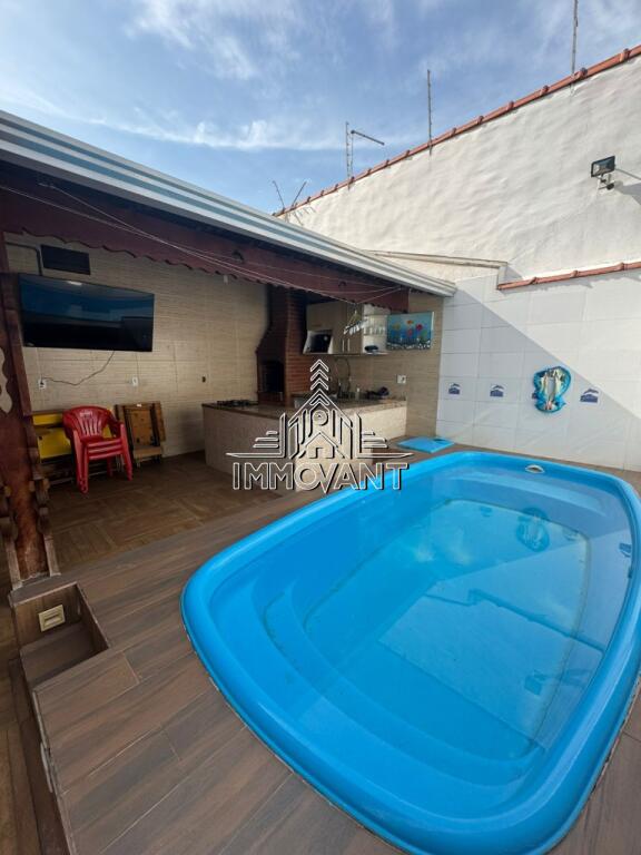 Casa com 3 quartos e 173 m² em Vila Tupi, Praia Grande