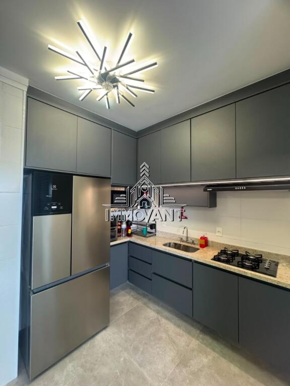 Apartamento com 2 quartos e 123 m² em Vila Tupi, Praia Grande