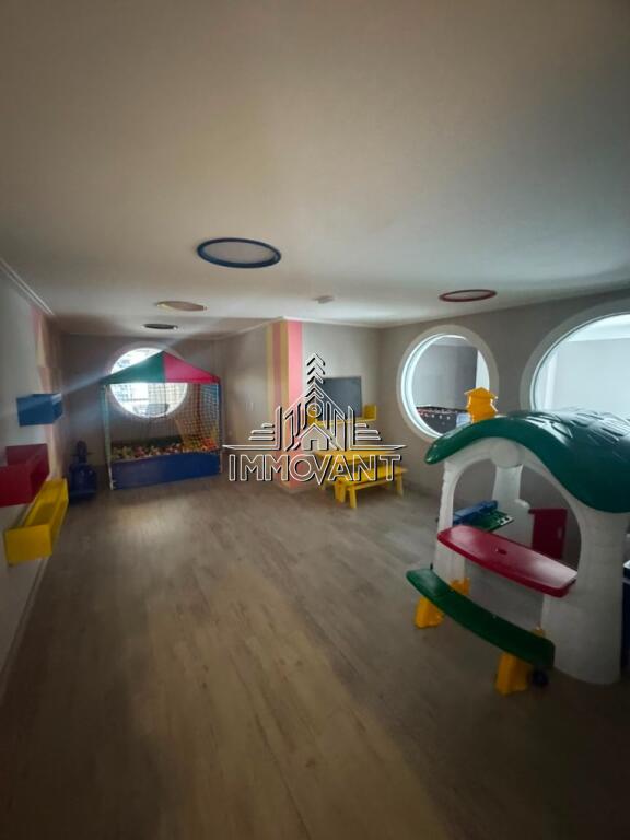 Apartamento com 2 quartos e 123 m² em Vila Tupi, Praia Grande