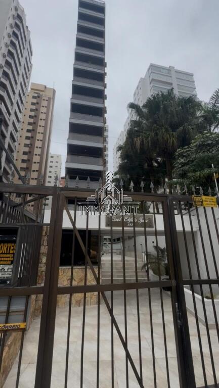 Apartamento com 4 quartos e 193 m² em Vila Tupi, Praia Grande