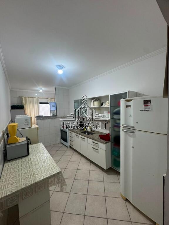 Apartamento com 2 quartos e 100 m² em Vila Tupi, Praia Grande