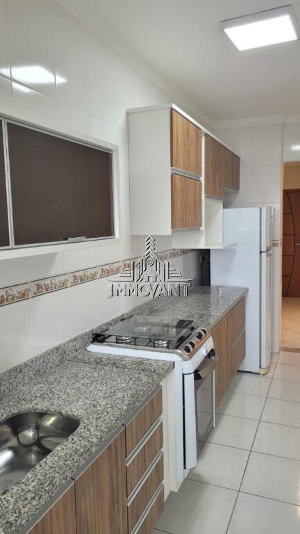 Apartamento com 3 quartos e 95 m² em Vila Tupi, Praia Grande