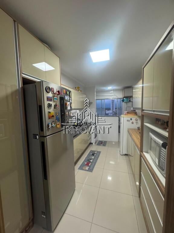 Apartamento com 2 quartos e 100 m² em Vila Tupi, Praia Grande