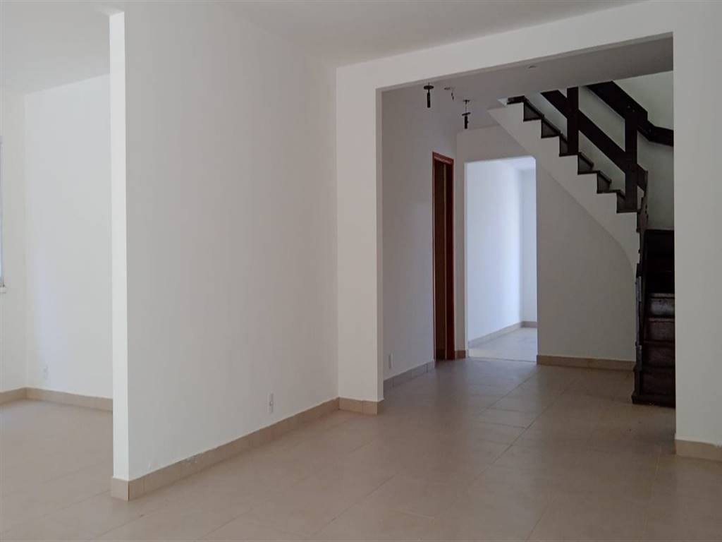 Casa com 3 quartos e 477 m² em Vila Guilhermina, Praia Grande
