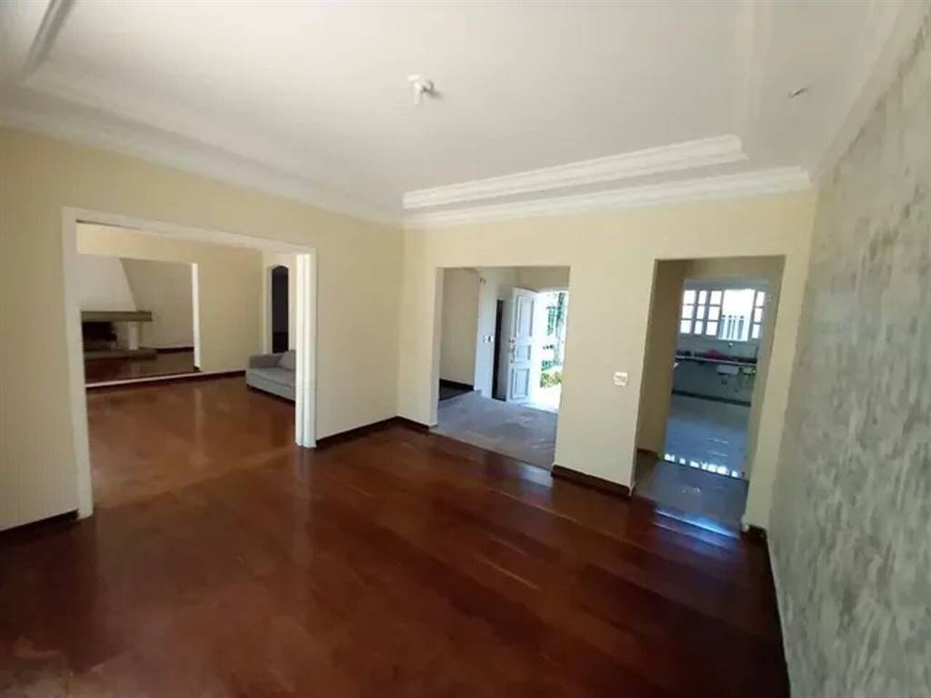 Casa com 4 quartos e 317 m² em Vila Guilhermina, Praia Grande