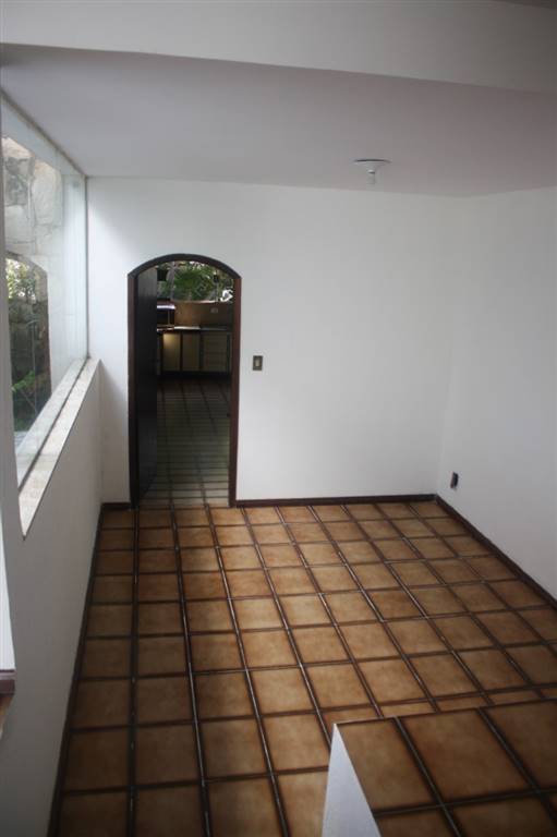 Casa com 4 quartos e 328 m² em Vila Guilhermina, Praia Grande