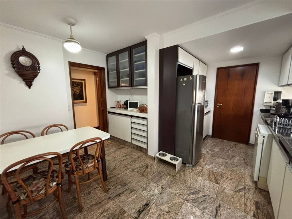 Apartamento com 4 quartos e 230 m² em Vila Guilhermina, Praia Grande