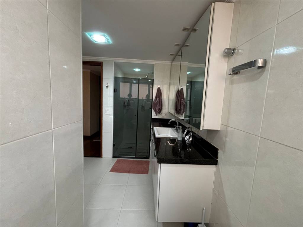 Apartamento com 4 quartos e 230 m² em Vila Guilhermina, Praia Grande