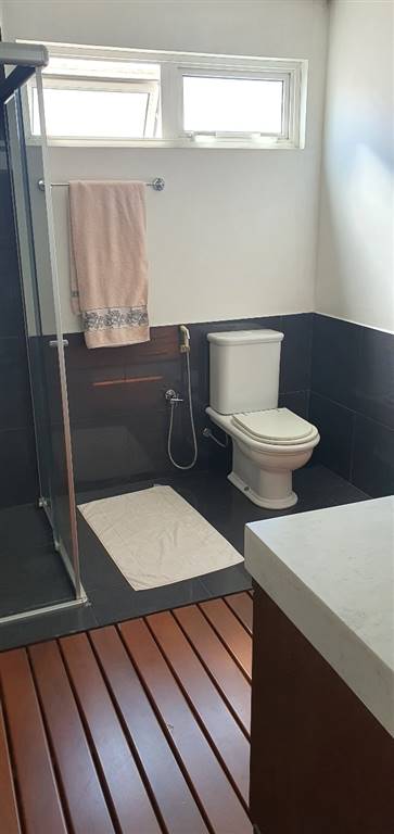 Casa com 4 quartos e 350 m² em Vila Guilhermina, Praia Grande