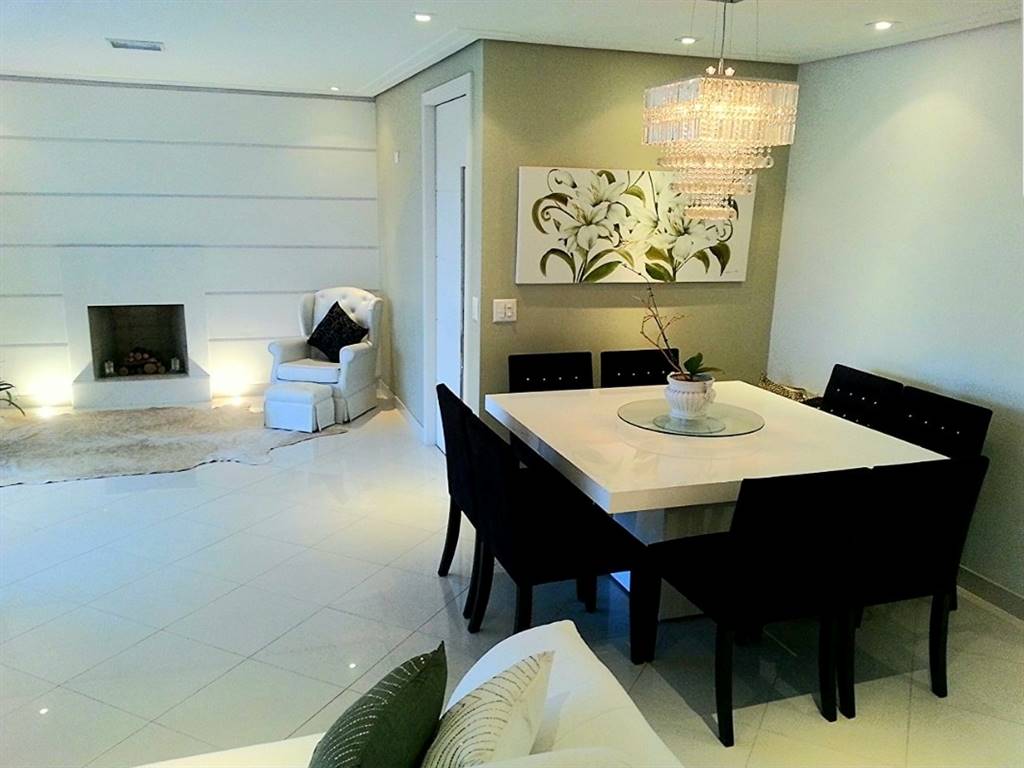 Apartamento com 4 quartos e 130 m² em Vila Guilhermina, Praia Grande