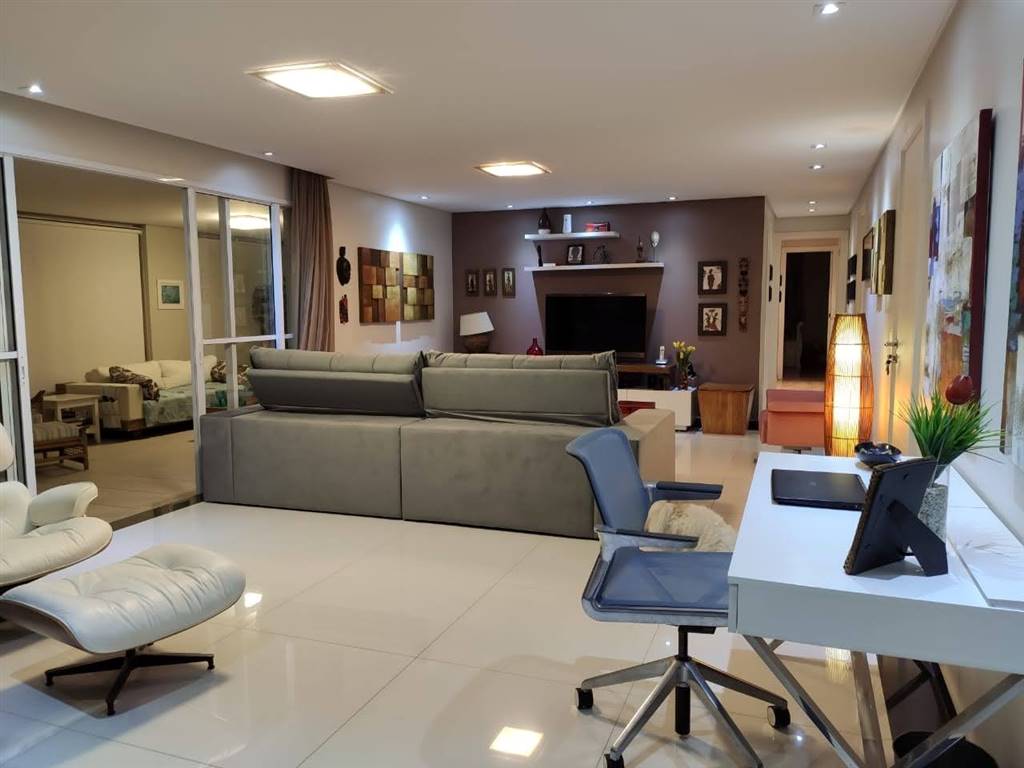 Apartamento com 3 quartos e 210 m² em Vila Guilhermina, Praia Grande