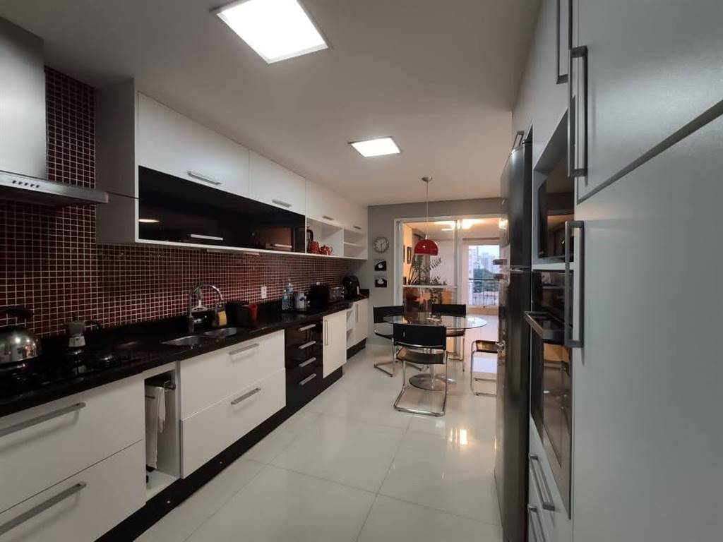 Apartamento com 3 quartos e 210 m² em Vila Guilhermina, Praia Grande