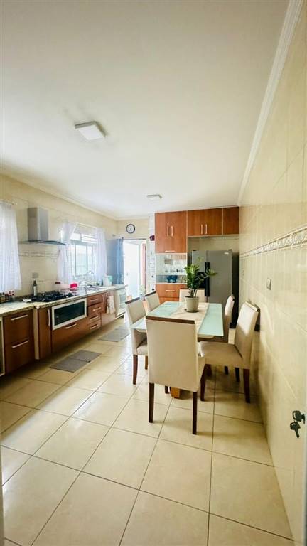 Casa com 3 quartos e 133 m² em Vila Guilhermina, Praia Grande