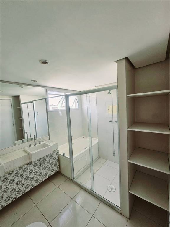 Apartamento com 4 quartos e 184 m² em Vila Guilhermina, Praia Grande