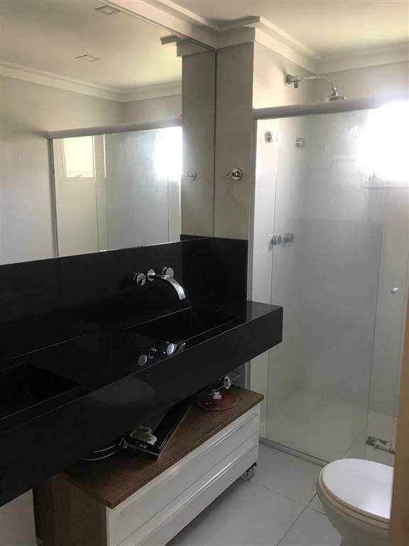 Apartamento com 4 quartos e 140 m² em Vila Guilhermina, Praia Grande