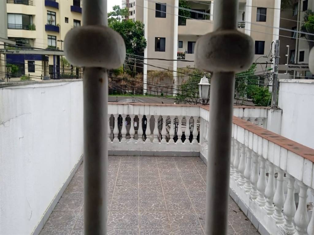 Casa com 5 quartos e 200 m² em Vila Guilhermina, Praia Grande