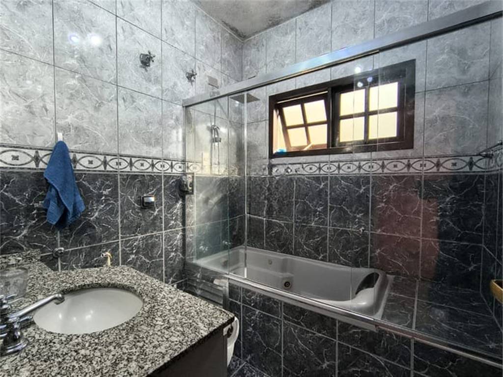 Casa com 3 quartos e 150 m² em Vila Guilhermina, Praia Grande
