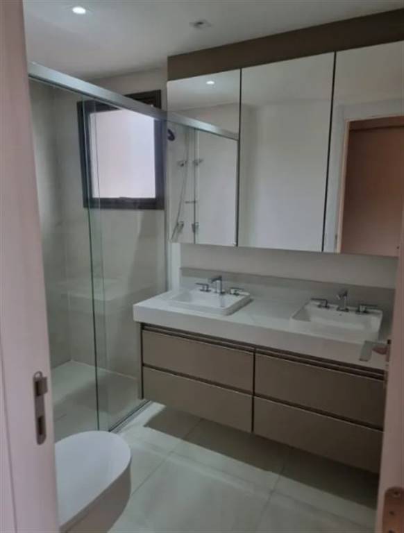 Apartamento com 3 quartos e 135 m² em Vila Guilhermina, Praia Grande