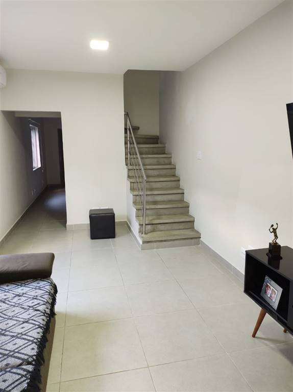 Casa com 3 quartos e 210 m² em Vila Guilhermina, Praia Grande