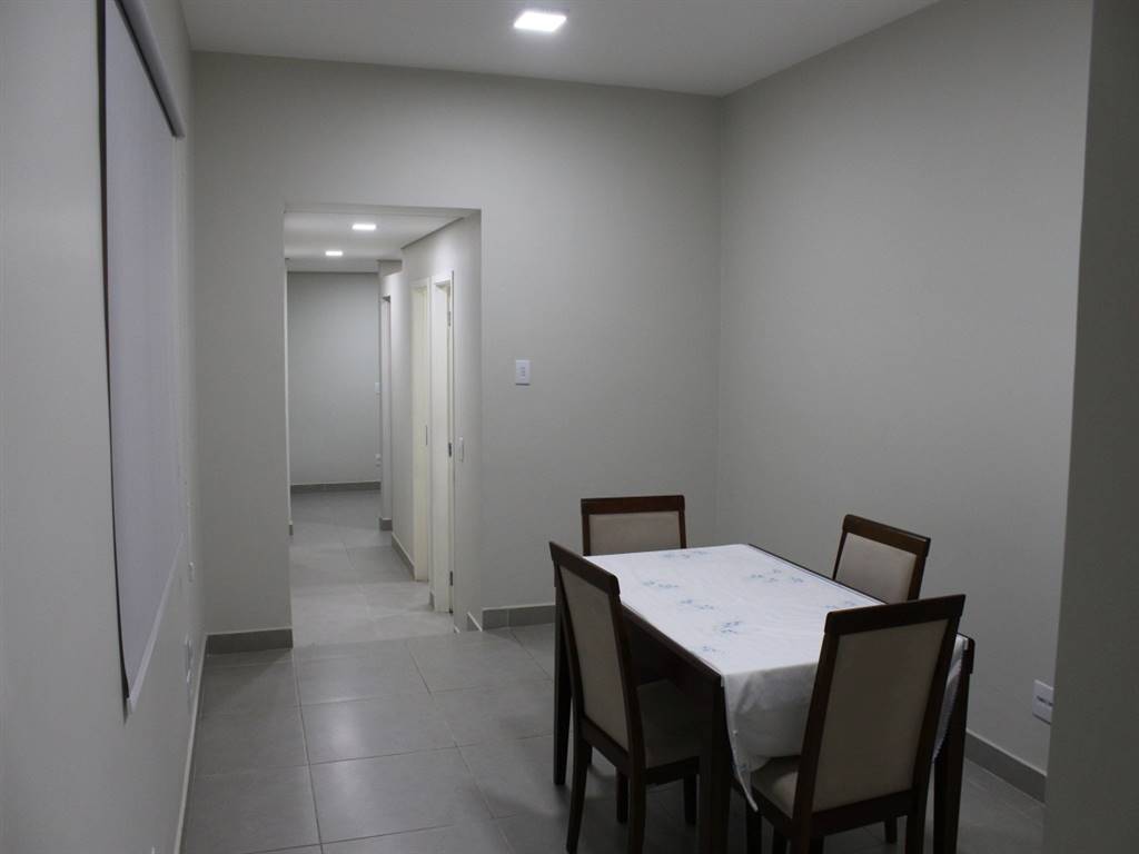 Casa com 3 quartos e 210 m² em Vila Guilhermina, Praia Grande