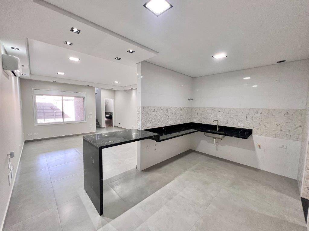 Casa com 3 quartos e 170 m² em Vila Guilhermina, Praia Grande