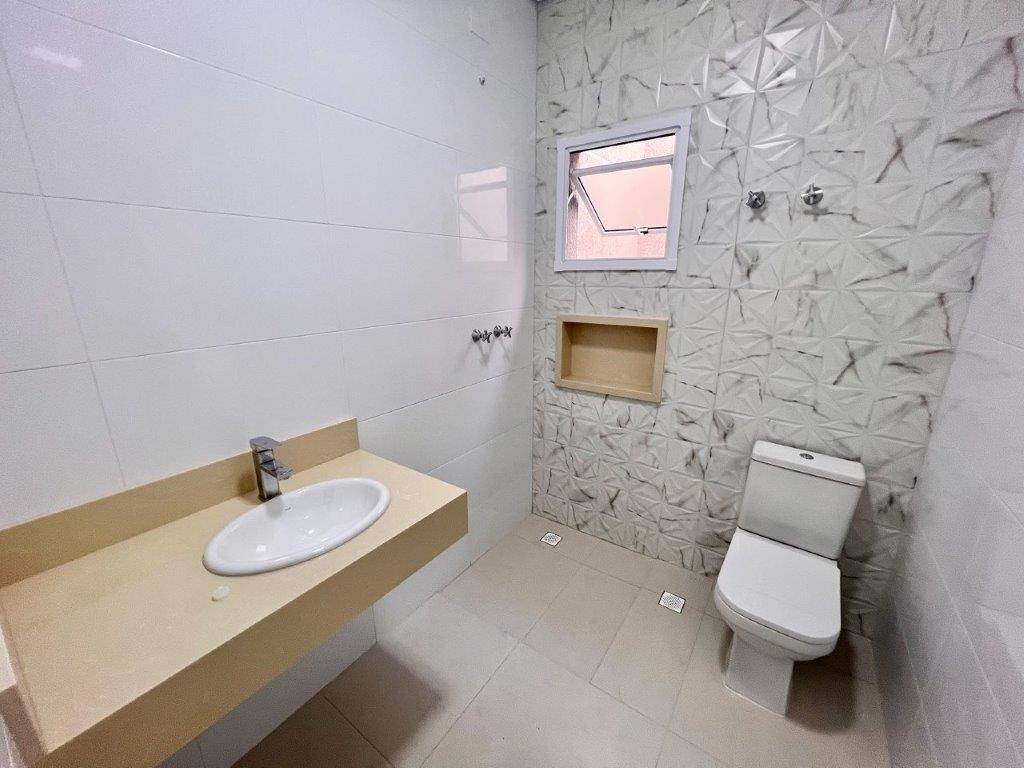 Casa com 3 quartos e 170 m² em Vila Guilhermina, Praia Grande