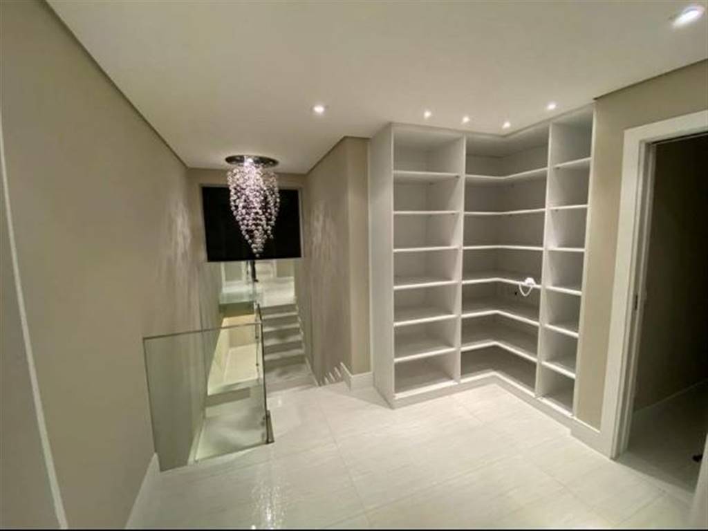 Apartamento com 3 quartos e 250 m² em Vila Guilhermina, Praia Grande
