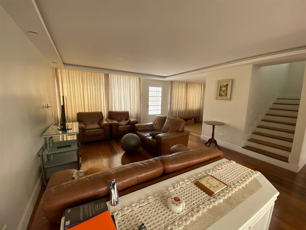 Casa com 3 quartos e 239 m² em Vila Guilhermina, Praia Grande