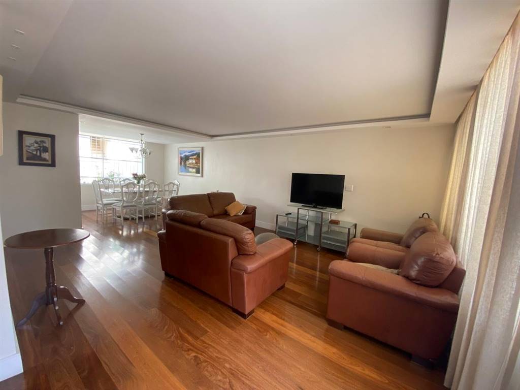 Casa com 3 quartos e 239 m² em Vila Guilhermina, Praia Grande