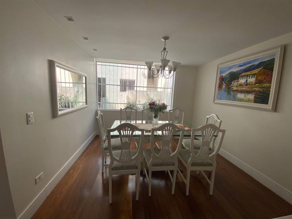 Casa com 3 quartos e 239 m² em Vila Guilhermina, Praia Grande