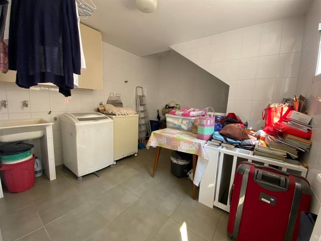 Casa com 3 quartos e 239 m² em Vila Guilhermina, Praia Grande