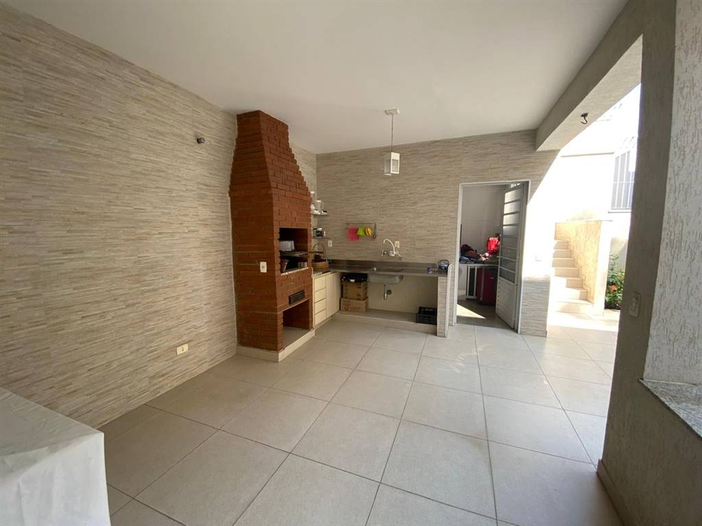 Casa com 3 quartos e 239 m² em Vila Guilhermina, Praia Grande