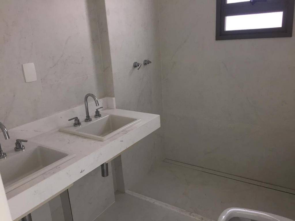 Apartamento com 3 quartos e 192 m² em Vila Guilhermina, Praia Grande