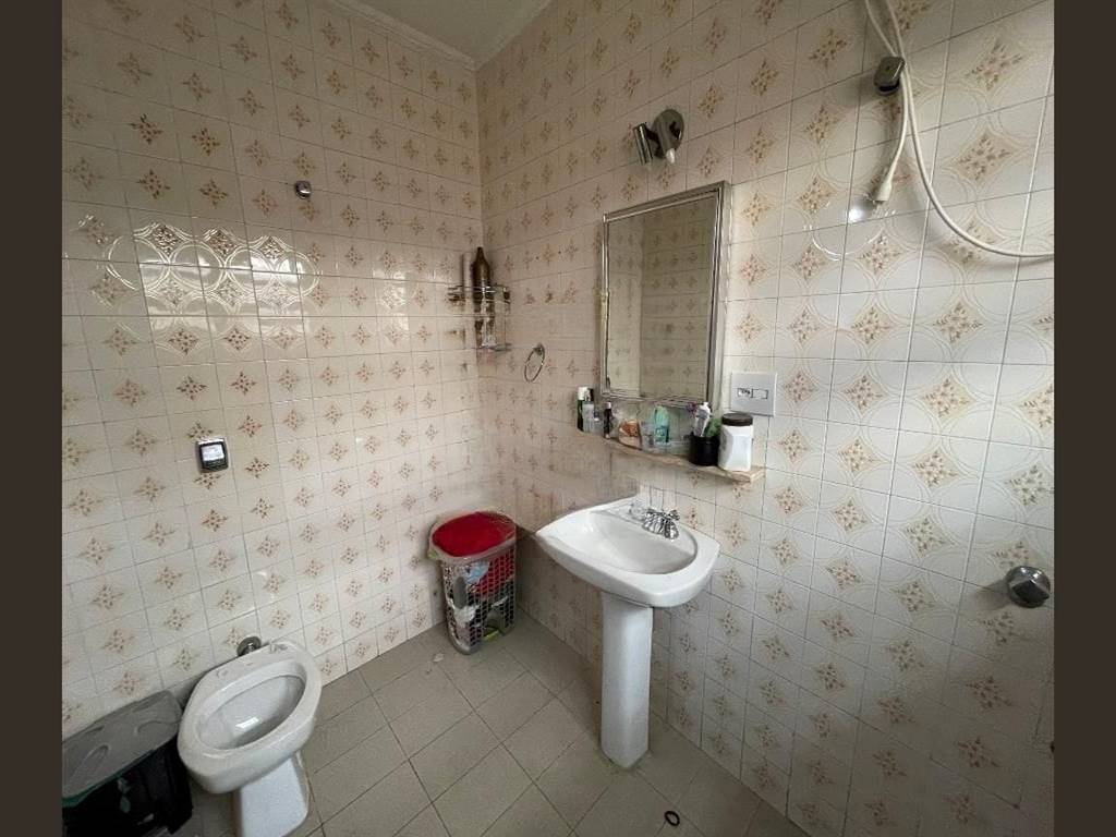 Casa com 5 quartos e 276 m² em Vila Guilhermina, Praia Grande