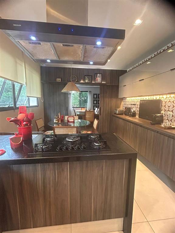 Apartamento com 4 quartos e 220 m² em Vila Guilhermina, Praia Grande
