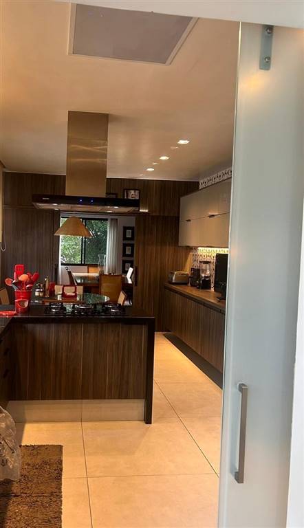 Apartamento com 4 quartos e 220 m² em Vila Guilhermina, Praia Grande